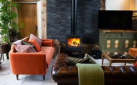 The Cart House - Beautiful Contemporary Barn - Hot Tub